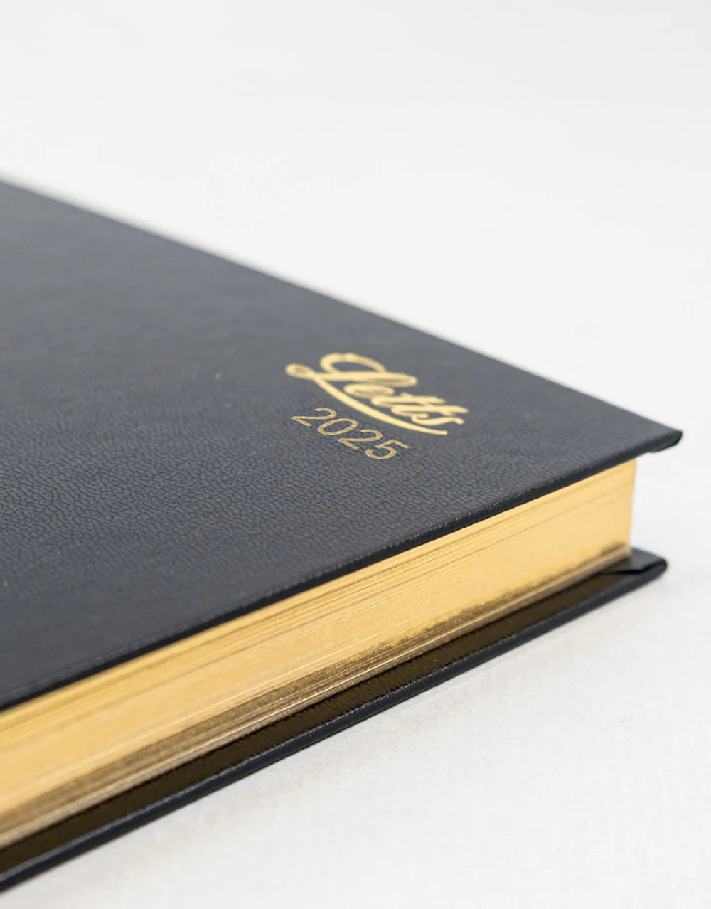 2026 Standard | Day to Page Planner (Quarto) - BLACK #C10YBK