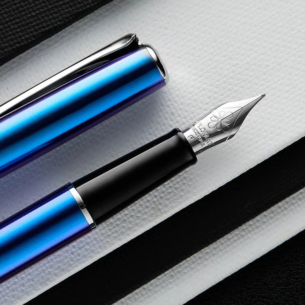 Traveller | Medium Nib - FUNKY BLUE #D40711025