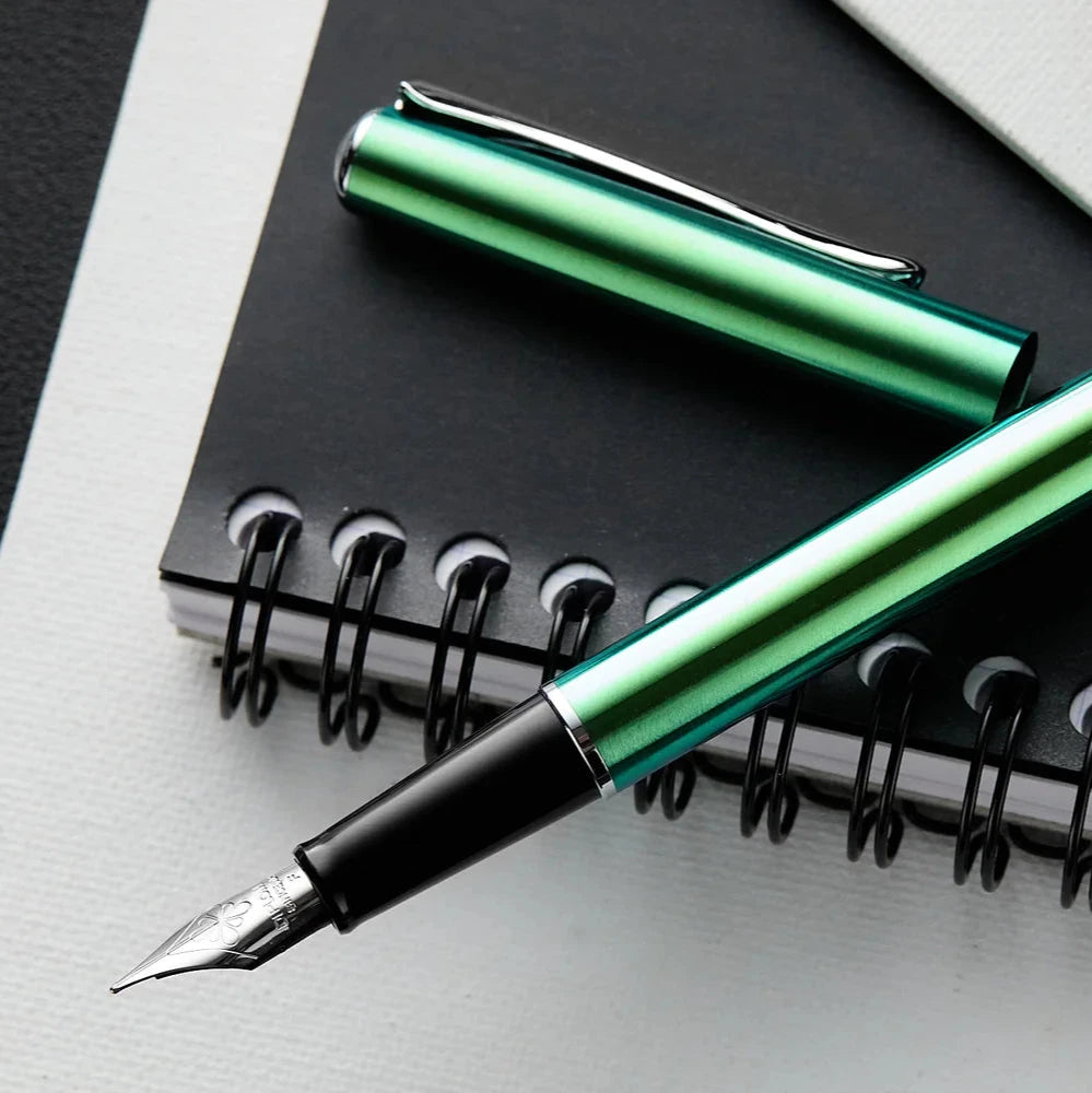 Traveller | Fine Nib - FUNKY GREEN #D40710023