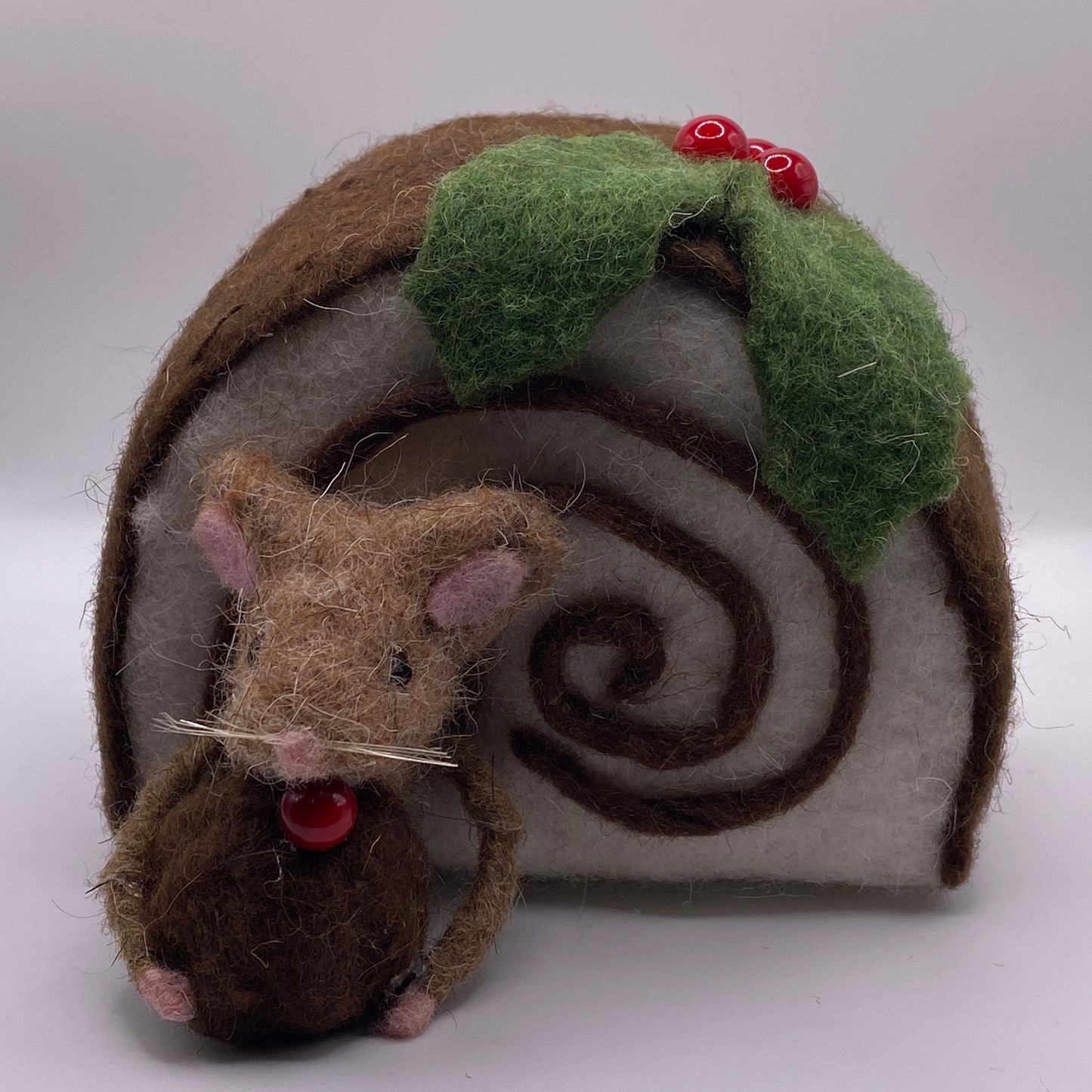 Felt Decor | Mouse in Swiss Roll #27-BAKERY-726