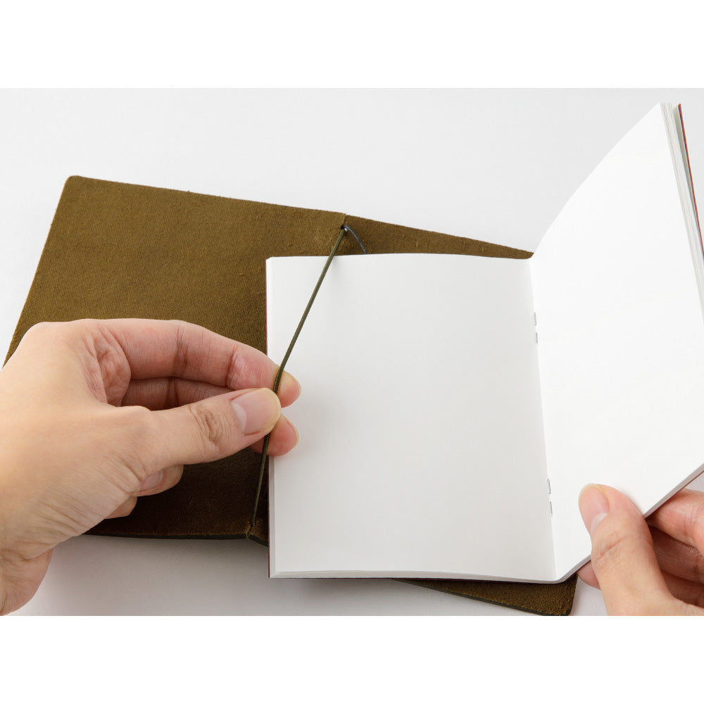 Traveler's Notebook Passport | OLIVE #15343-006